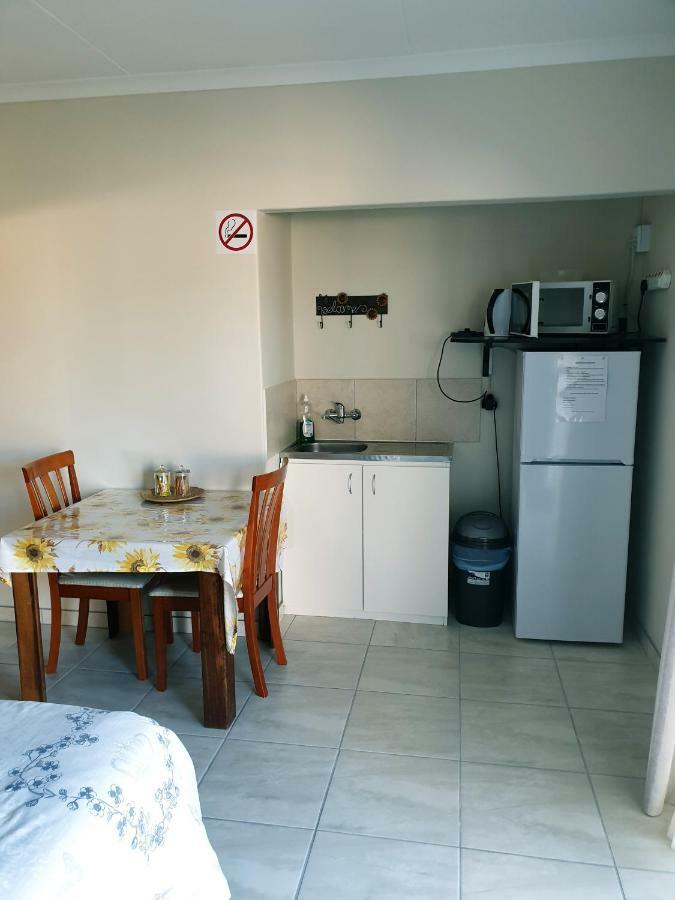 Sunflower Self-Catering Walvisbaai Buitenkant foto